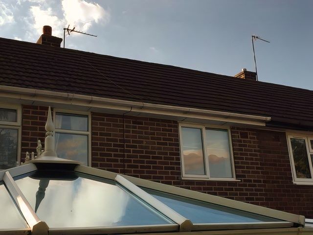 gutter-cleaning (12)-kireth-ai